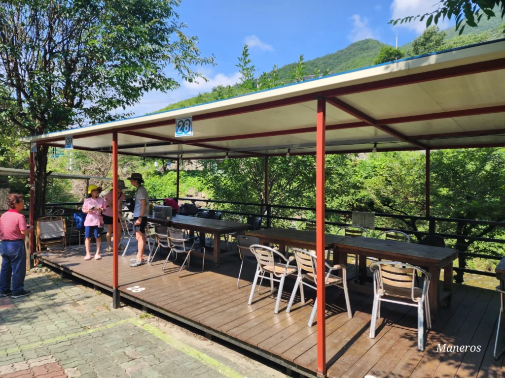 밀양 베네치아 편션 평상 예약